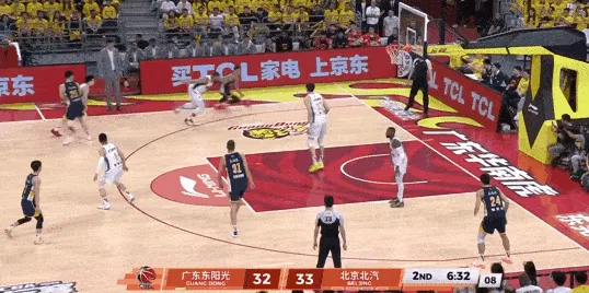 乐鱼在线(中国)-奎因想隔扣周琦但被钉板大帽,随后拉科塞维奇补篮成功